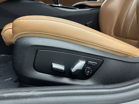 Used 2019 BMW 540i 540i w/ Convenience Package image 13