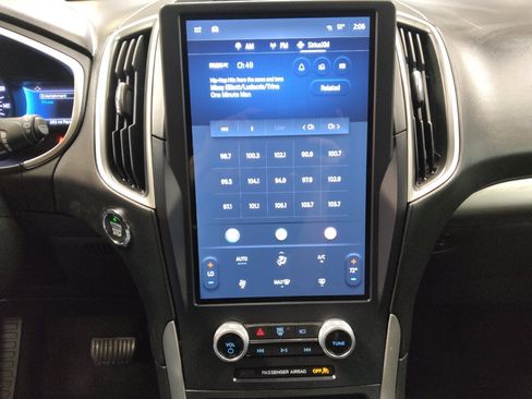Used 2021 Ford Edge SE FWD image 25