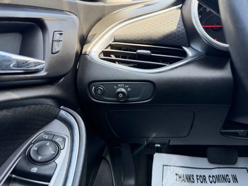 Used 2019 Chevrolet Malibu LT image 28