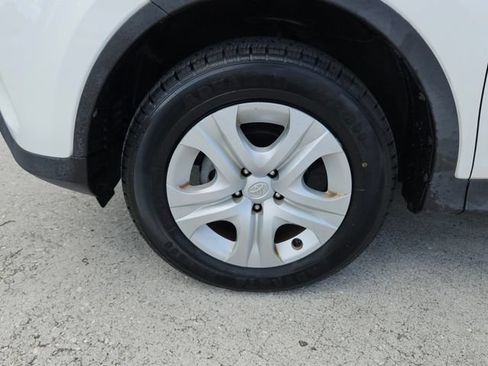 Used 2015 Toyota RAV4 LE FWD image 9