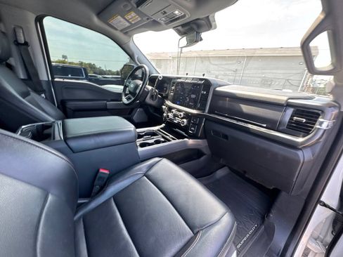 Used 2024 Ford F250 Lariat w/ Chrome Package AWD/4WD image 34