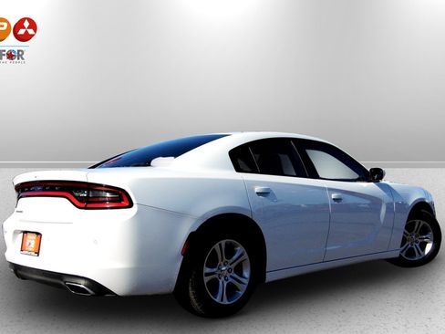 Used 2022 Dodge Charger SXT image 5