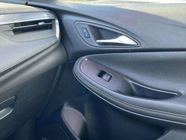 Used 2025 Buick Encore GX Avenir w/ Avenir Convenience Package AWD/4WD image 35