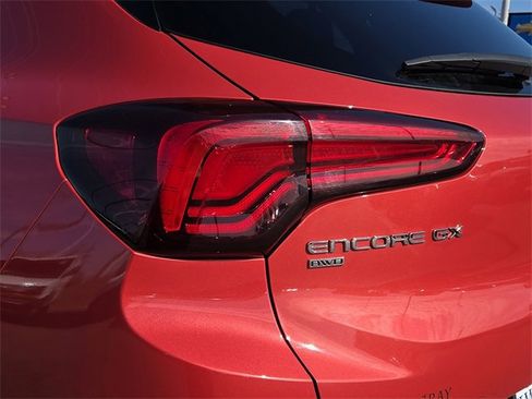 Used 2024 Buick Encore GX Sport Touring image 11
