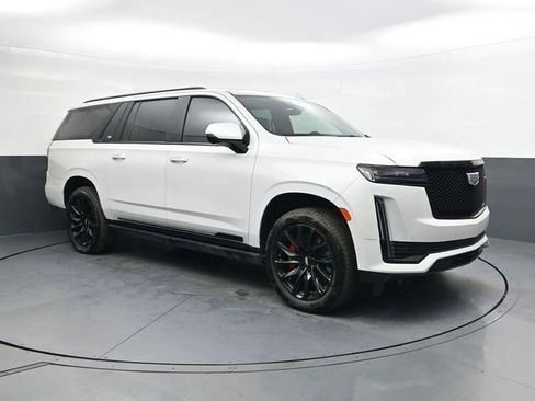 Used 2023 Cadillac Escalade ESV Sport Platinum w/ LPO, ONYX Package image 2