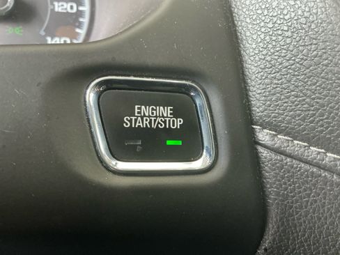 Used 2018 GMC Acadia SLE w/ LPO, Floor Liner Package image 30