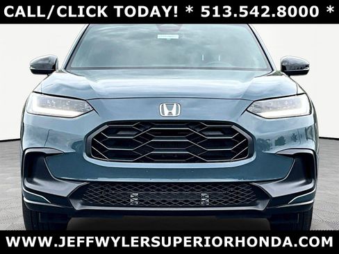 Used 2025 Honda HR-V Sport image 2
