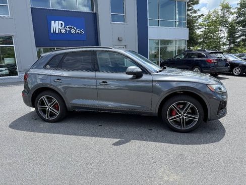 Used 2024 Audi Q5 e Premium Plus w/ Premium Plus Package AWD/4WD image 5
