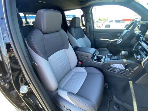 New 2026 Toyota Tacoma TRD Off-Road AWD/4WD image 24