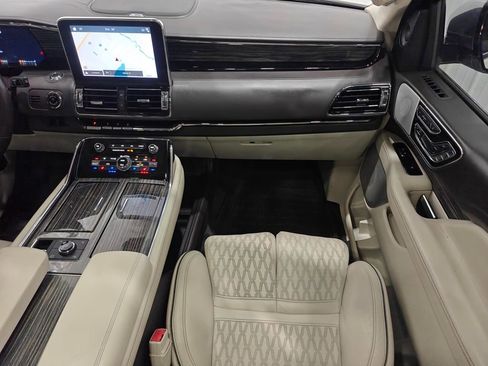 Used 2019 Lincoln Navigator Black Label w/ Cargo Package AWD/4WD image 36