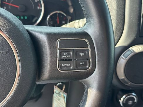 Used 2018 Jeep Wrangler Unlimited Sport S AWD/4WD image 14