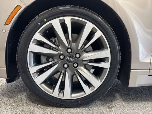 Used 2019 Lincoln MKZ Reserve image 26