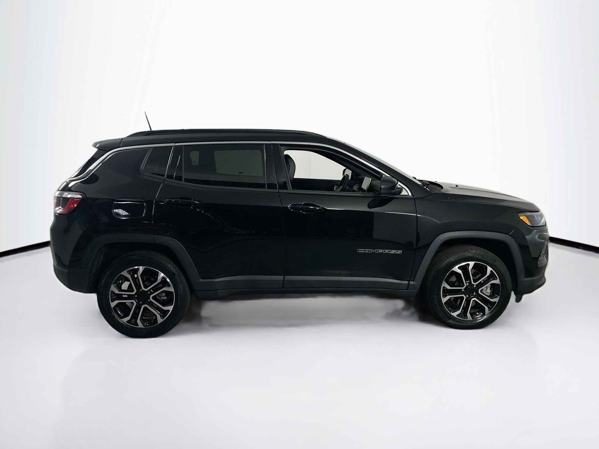 Used 2023 Jeep Compass Limited AWD/4WD image 4