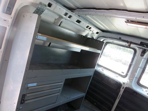 Used 2014 Chevrolet Express 3500 RWD image 22