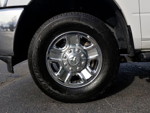 Used 2021 RAM 2500 Tradesman w/ Chrome Appearance Group AWD/4WD image 11