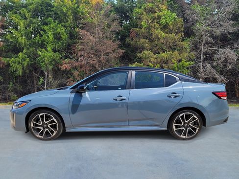 Used 2024 Nissan Sentra SR FWD image 21