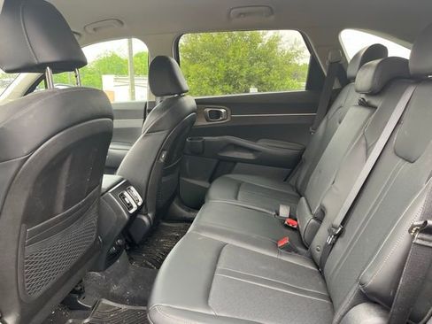 Used 2023 Kia Sorento S AWD/4WD image 11