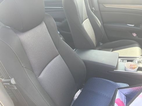 Used 2019 Honda Accord LX image 18