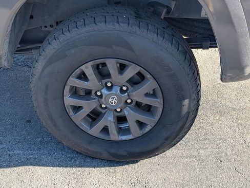 Used 2021 Toyota Tacoma 4x4 Double Cab image 22