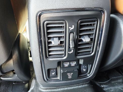 Used 2017 Jeep Grand Cherokee Summit image 17