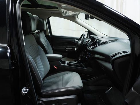 Used 2017 Ford Escape Titanium image 12