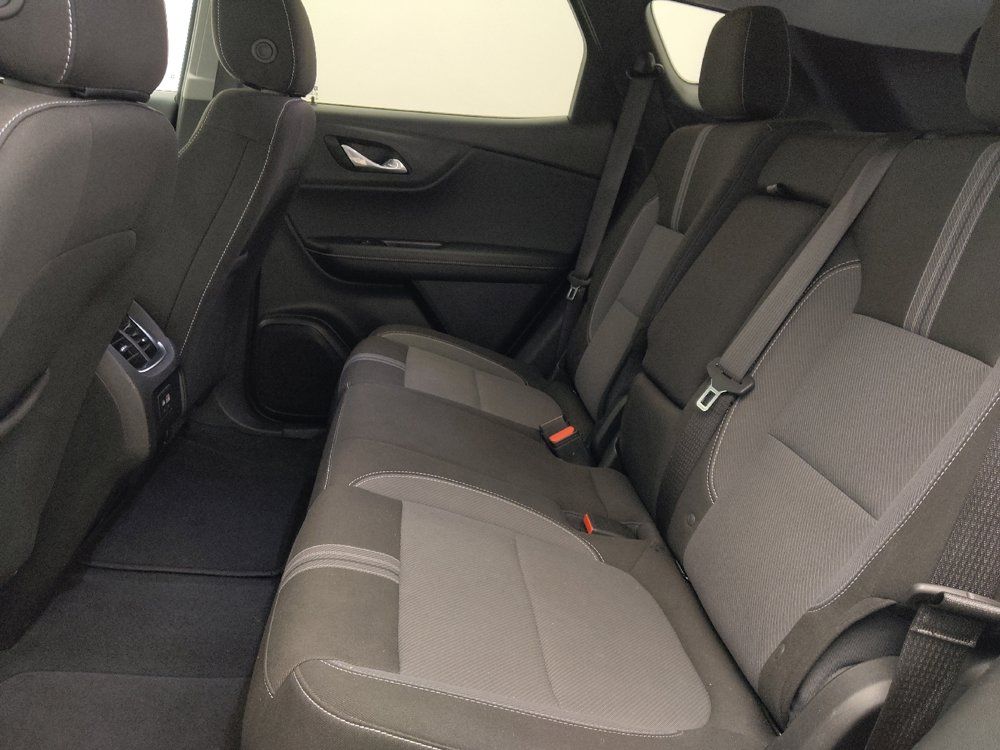 Used 2025 Chevrolet Blazer LT FWD image 18