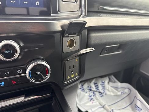 Used 2024 Ford F250 Lariat w/ Sport Appearance Package AWD/4WD image 30