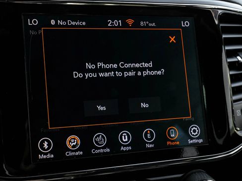 Used 2022 Jeep Grand Cherokee Laredo X RWD image 35