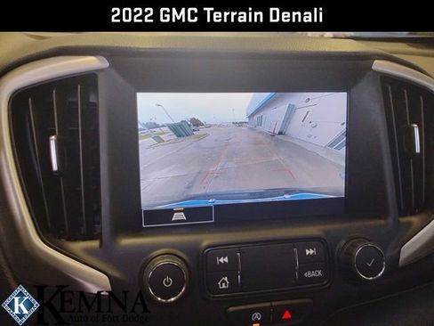 Used 2022 GMC Terrain Denali image 22