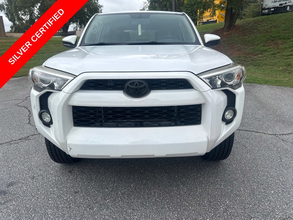 Used 2017 Toyota 4Runner SR5 AWD/4WD image 2