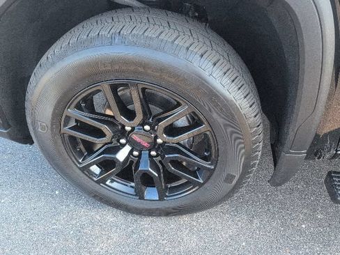 Used 2024 GMC Sierra 1500 Pro w/ Graphite Edition AWD/4WD image 18