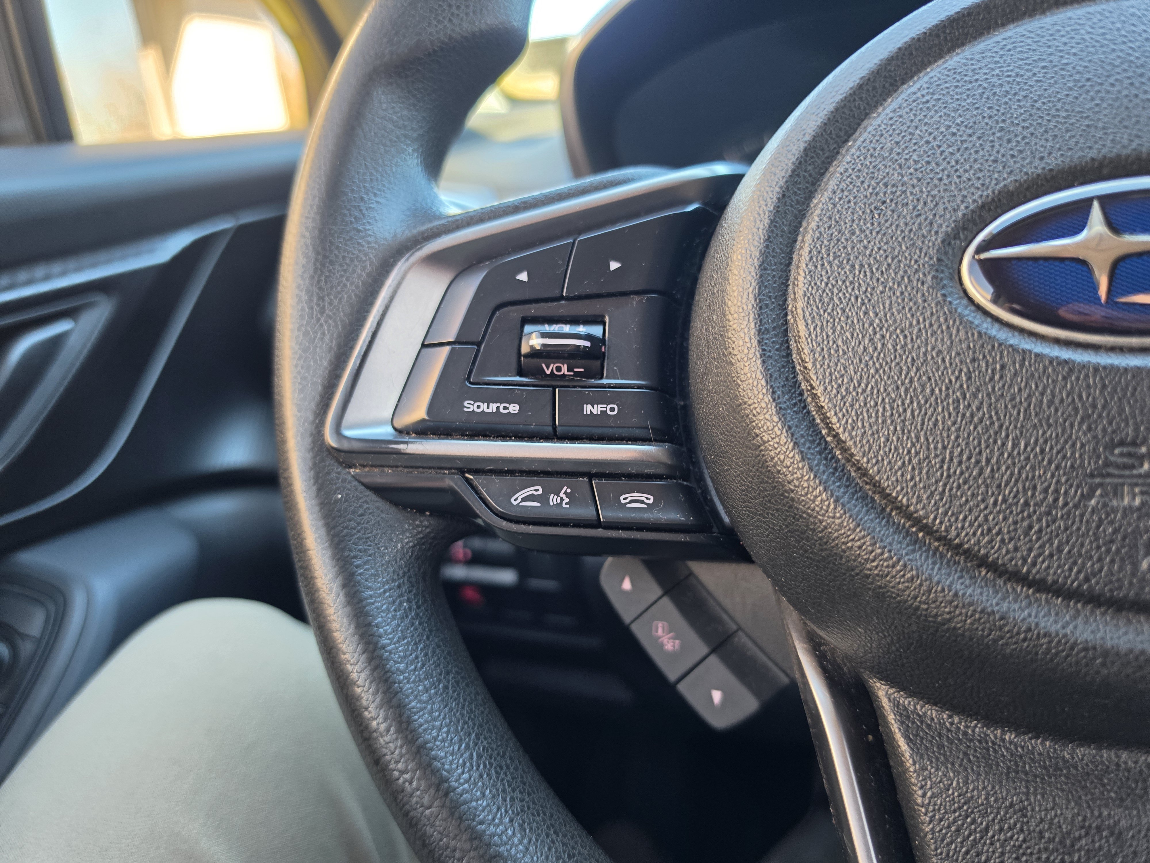 Used 2018 Subaru Impreza 2.0i Premium w/ Eyesight & BSD & Rcta AWD/4WD image 14