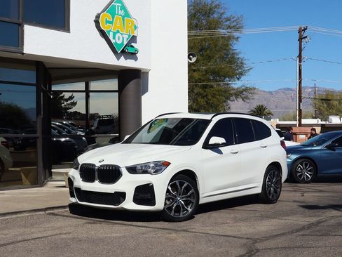 Used 2022 BMW X1 sDrive28i w/ M Sport Package image 2