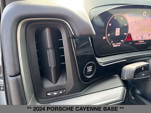Used 2024 Porsche Cayenne w/ Premium Package AWD/4WD image 37