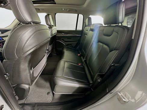 Used 2022 Jeep Grand Cherokee Limited 4xe image 28