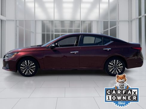 Certified 2025 Nissan Altima 2.5 SV FWD image 3