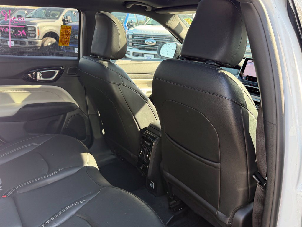 Used 2025 Jeep Compass Limited w/ Elite Group AWD/4WD image 23