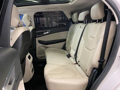 Used 2017 Ford Edge Titanium w/ Equipment Group 301A AWD/4WD image 13