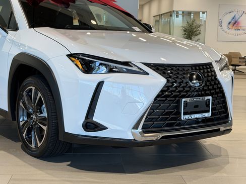 New 2026 Lexus UX 300h FWD image 3