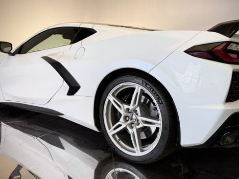 Used 2024 Chevrolet Corvette Stingray Premium Cpe w/ Z51 Performance Package RWD image 26
