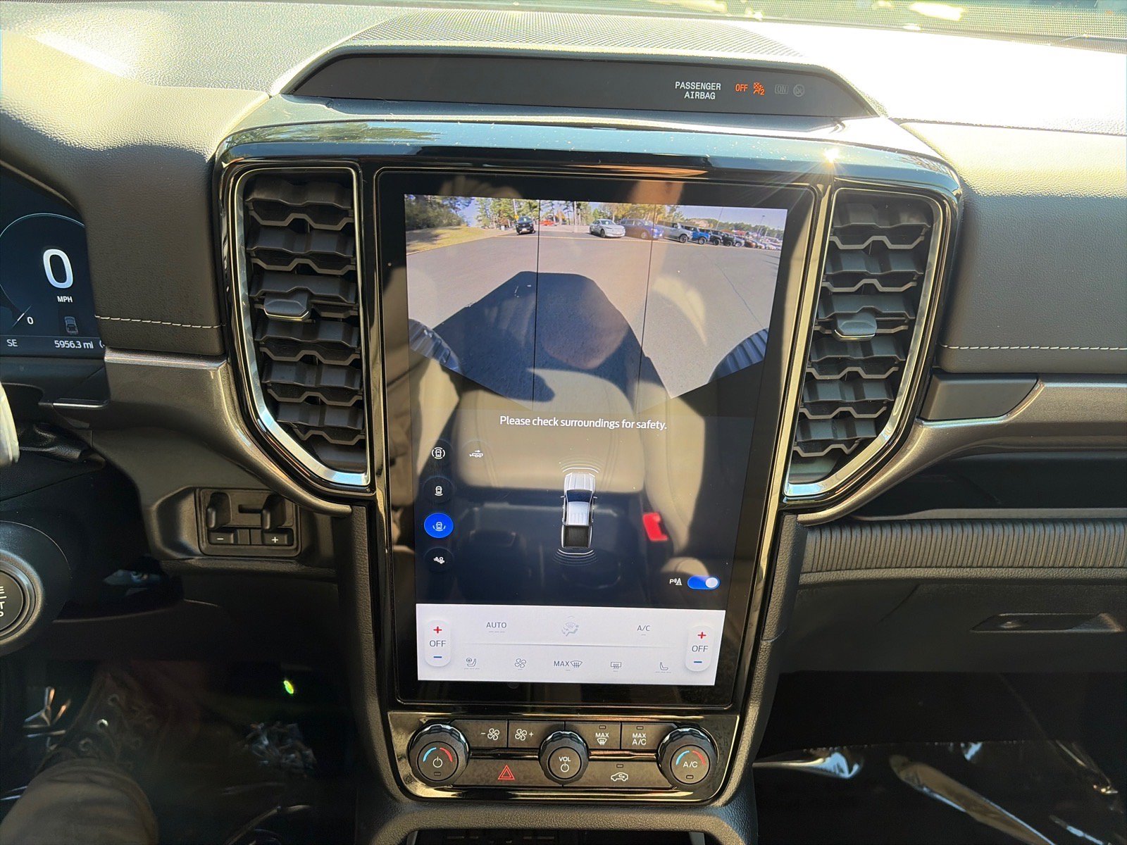 Used 2025 Ford Ranger Lariat w/ Advanced Towing Package AWD/4WD image 25