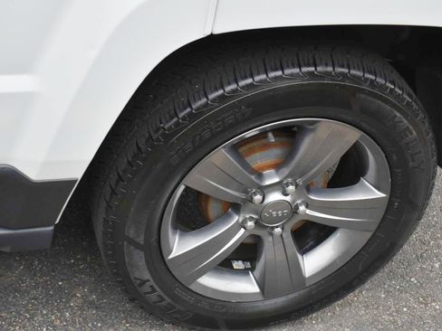 Used 2014 Jeep Patriot High Altitude FWD image 31
