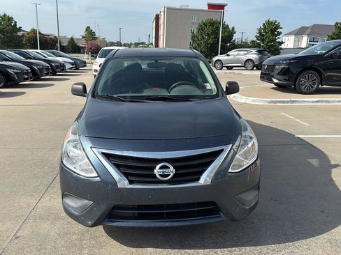 Used 2015 Nissan Versa S FWD image 6