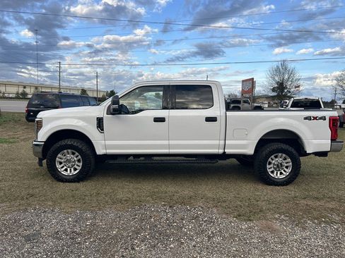 Used 2019 Ford F250 XLT image 3