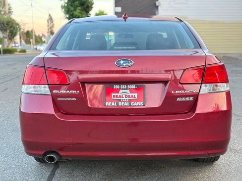 Used 2014 Subaru Legacy 2.5i Premium AWD/4WD image 5