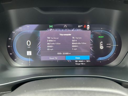 Used 2023 Volvo XC40 Recharge Plus image 24