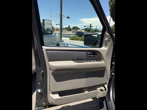 Used 2011 Ford Expedition EL XLT RWD image 11