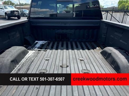 Used 2020 GMC Sierra 2500 AT4 w/ AT4 Premium Package AWD/4WD image 17
