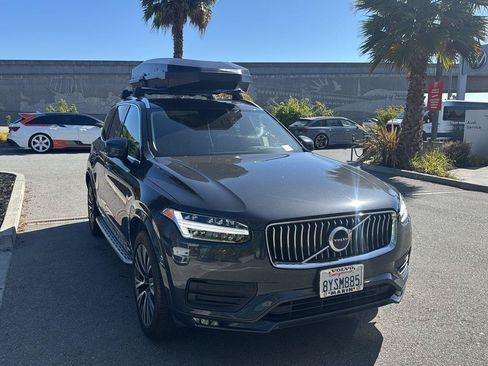 Used 2021 Volvo XC90 T5 Momentum w/ Advanced Package AWD/4WD image 4
