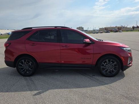 Used 2022 Chevrolet Equinox RS w/ Infotainment Package FWD image 14